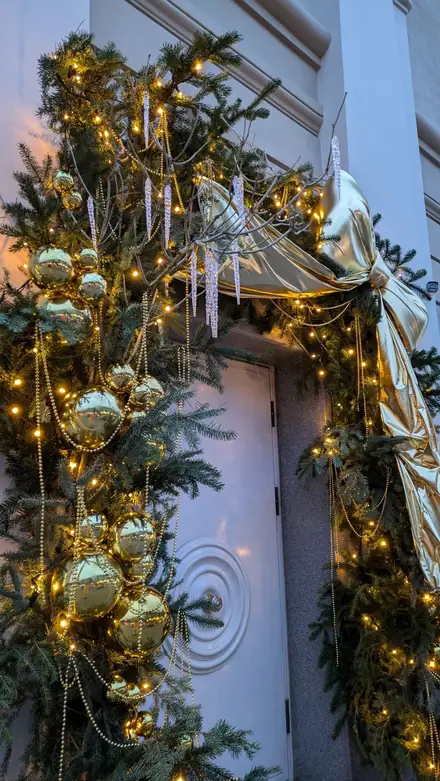 Оформление входной группы — работа ZIMA DECOR, фото 9