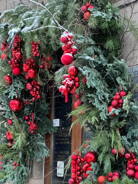 Оформление входной группы — работа ZIMA DECOR, фото 18
