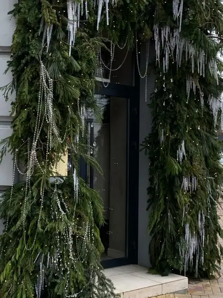 Оформление входной группы — работа ZIMA DECOR, фото 24